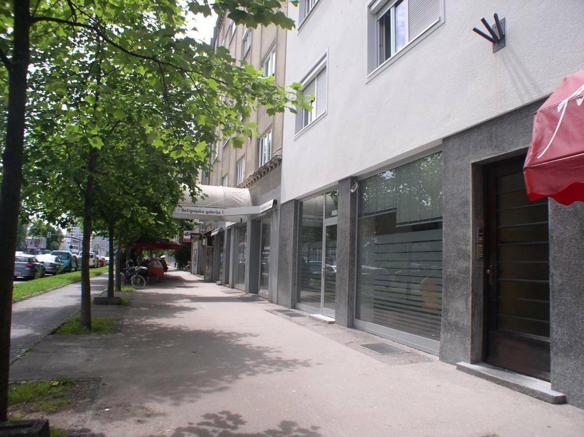 Apartment Red Square Ljubljana Exterior photo